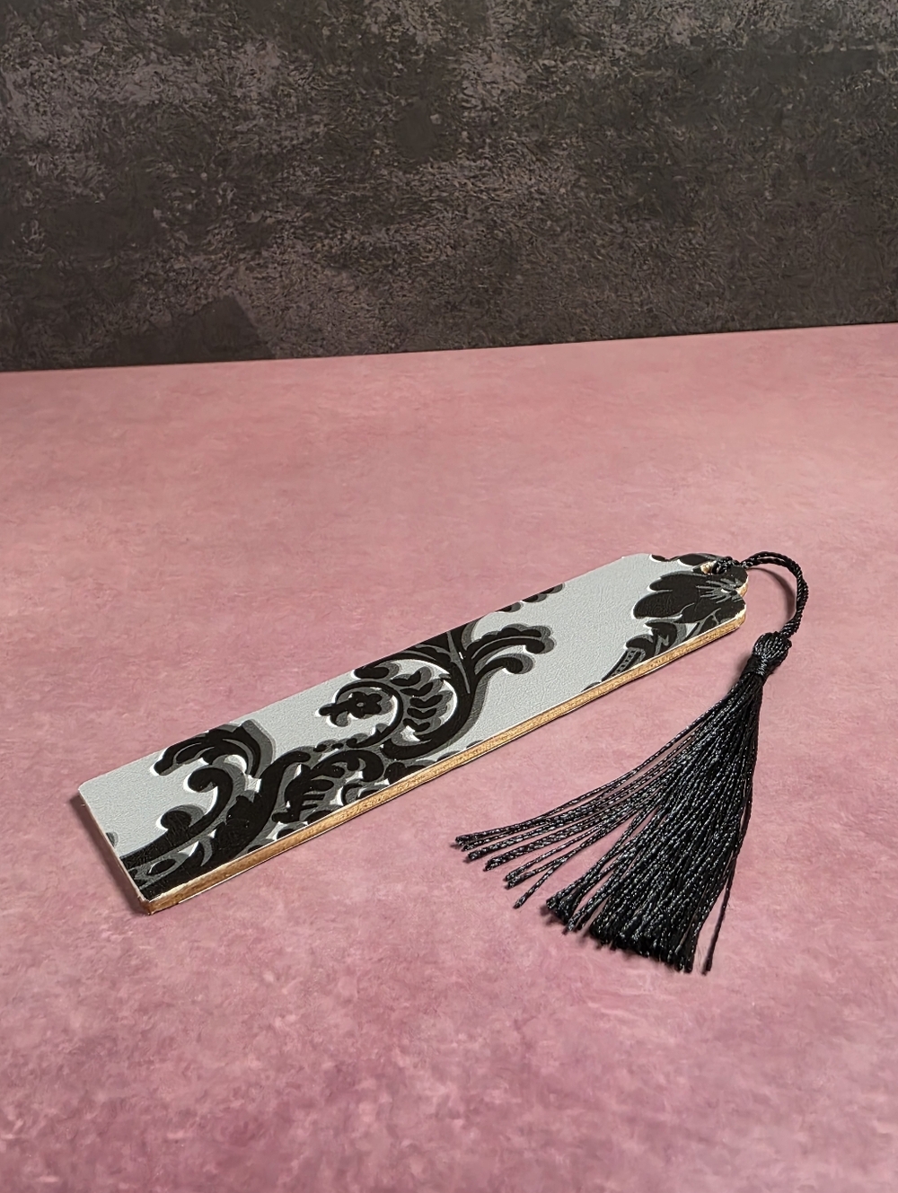 Damask Tassel Bookmark - Picture 3 of 4